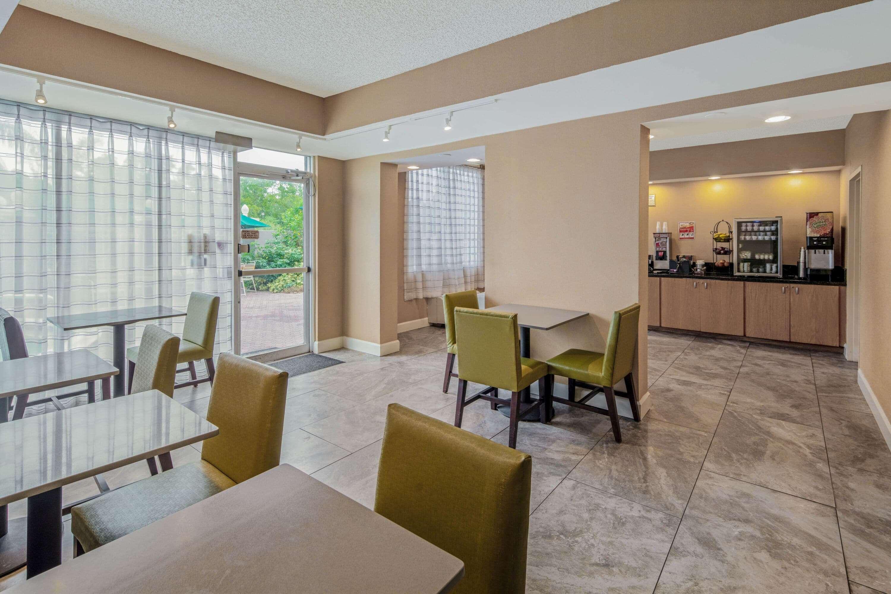 La Quinta By Wyndham Naples Downtown Exterior foto